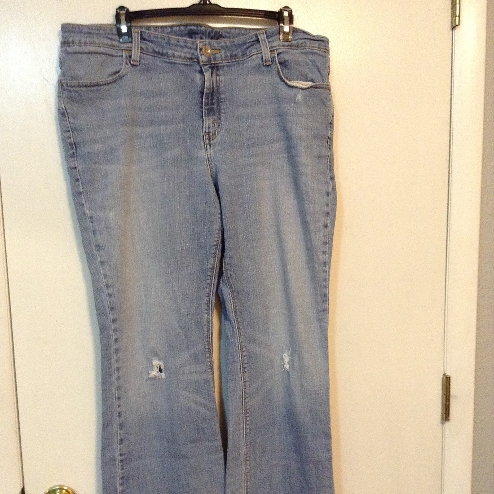 LEVI'S LADIES FADED DISTRESSED JEANS 16S/C